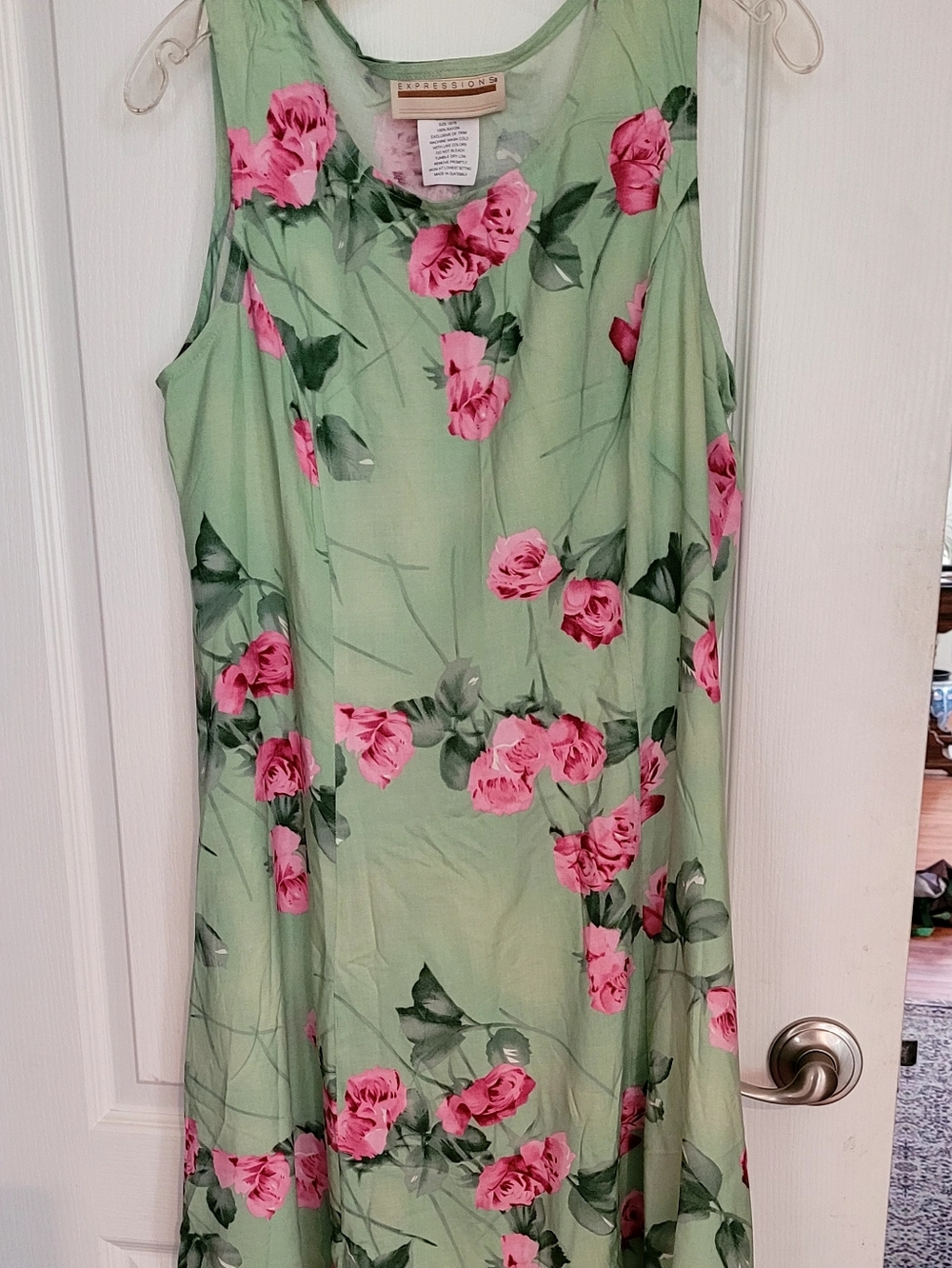 Sleeveless Floral Dress - Pink Roses on Light Green. Size 13/14. NWT.